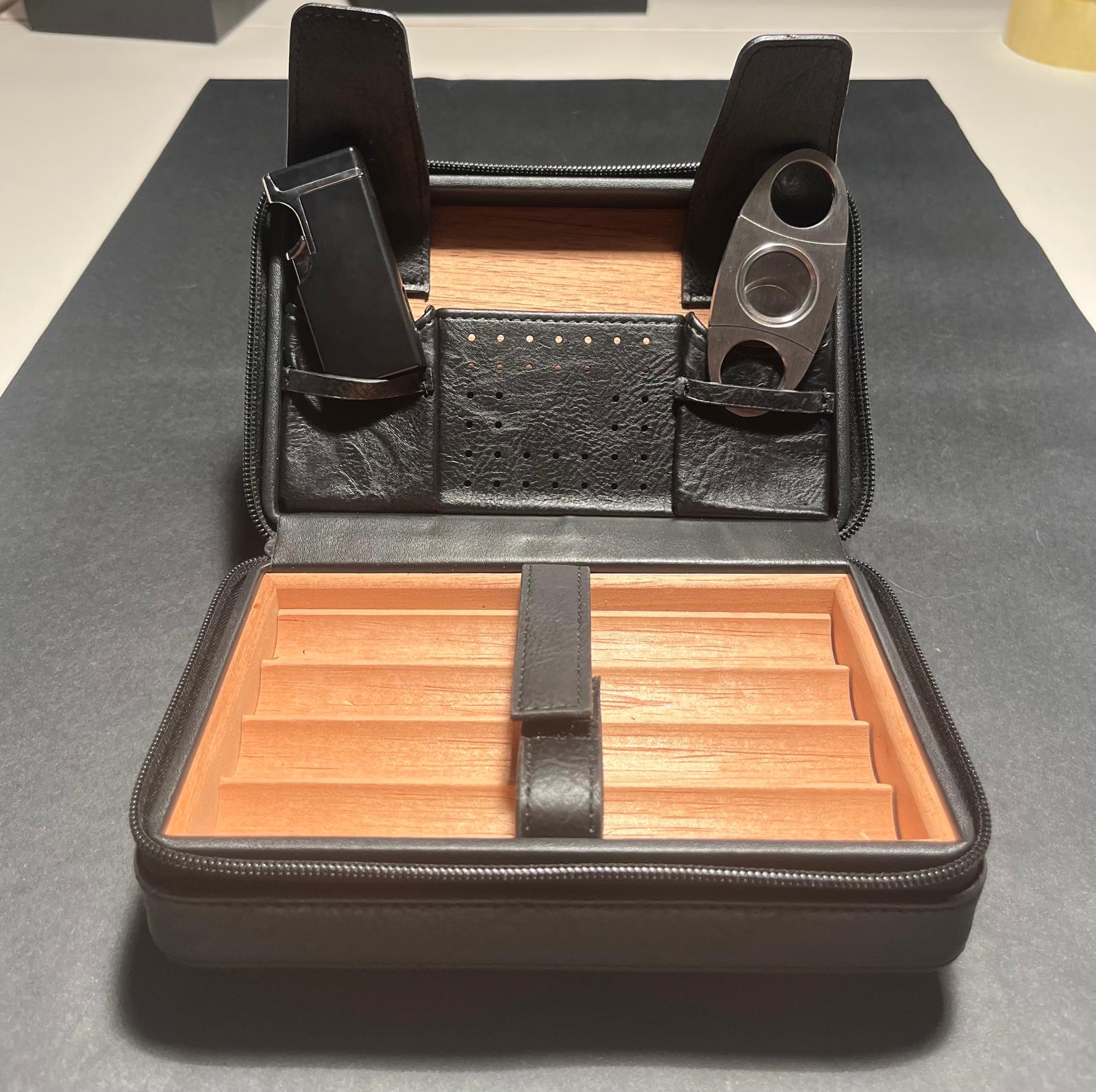 Humidor Özellikli Deri Puro Seyahat Çantası (Çakmak & Kesici Dahil)